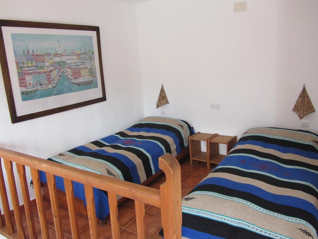 Sierra Y Mar Bed & Breakfast Ferreirola Ruang foto